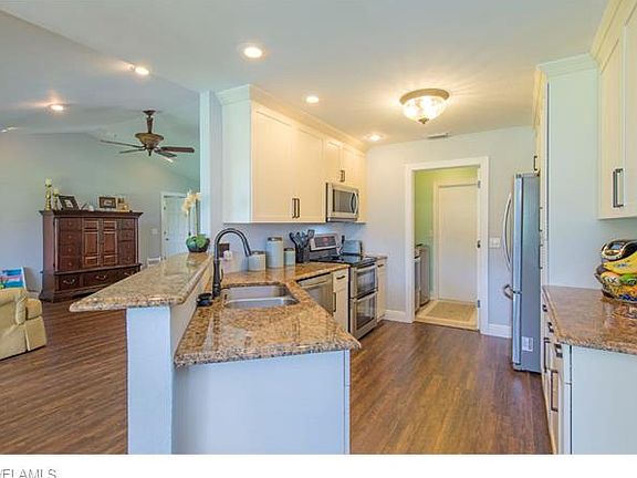 5th image of 857 Belville Blvd