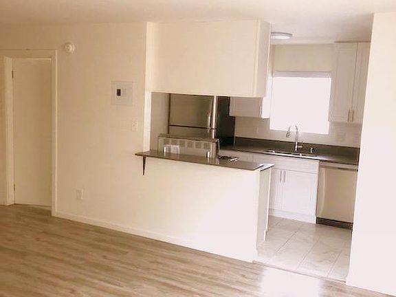 3rd image of 12756 Matteson Ave #117