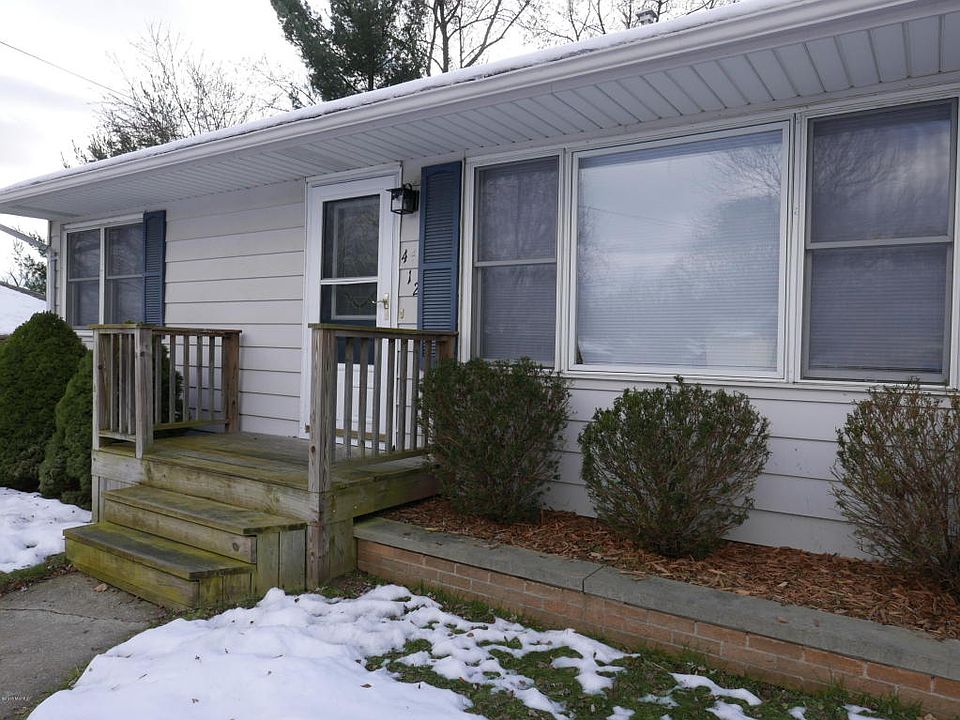 1st image of 412 E Van Hoesen Blvd