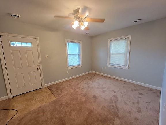 2nd image of 2633 Daviess St