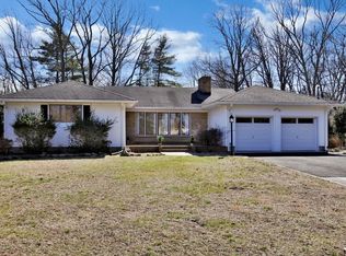 70 Priscilla Dr, Lincroft, NJ 07738
