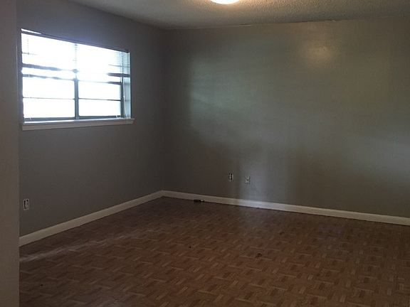 4th image of 1726 Switzer St APT 1