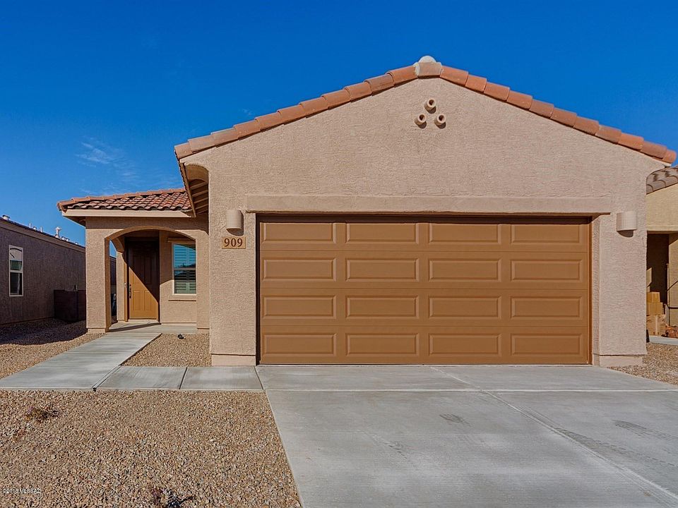 1st image of 909 E Bottomlands Ln