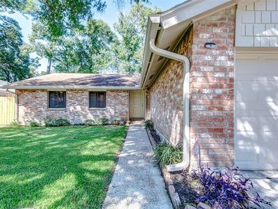 5219 Enchanted Timbers Dr, Humble, TX, 77346