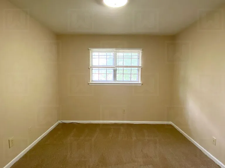 Club View Apartments — Photo 34