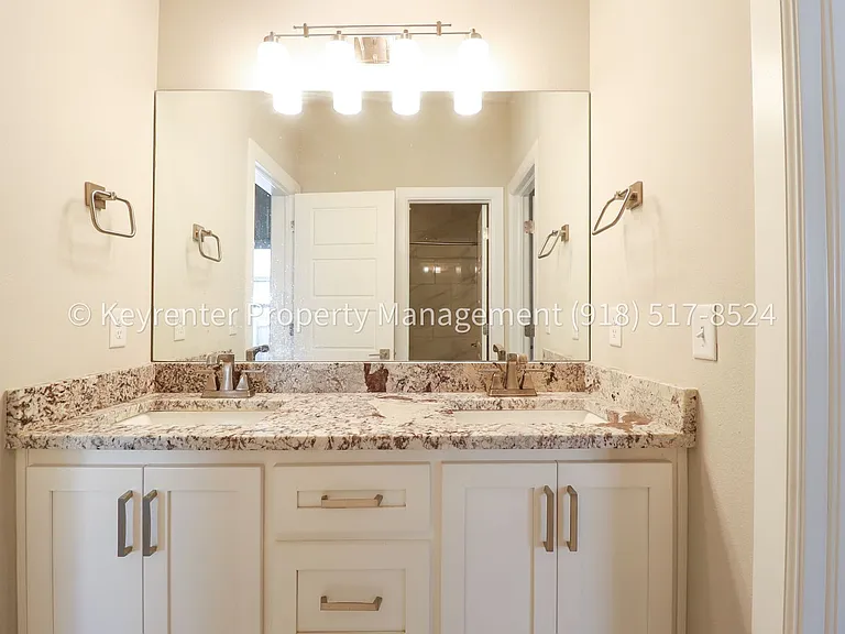 3809 W Union St — Photo 50