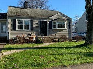 34 David Rd, Cedar Grove, NJ 07009