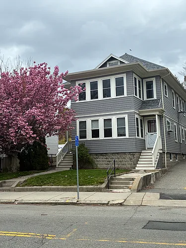535 Pleasant St #B Photo 1