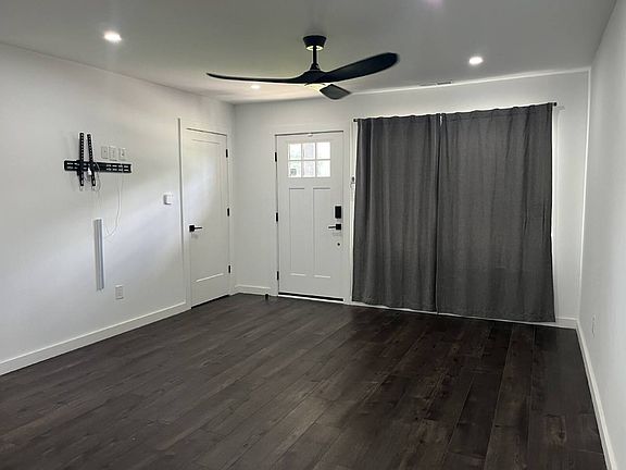 4th image of 2205 Norwood Dr NW