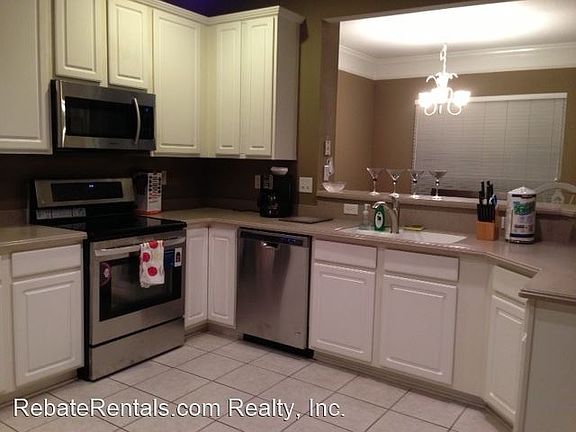 4th image of 11159 Castlemain Cir S
