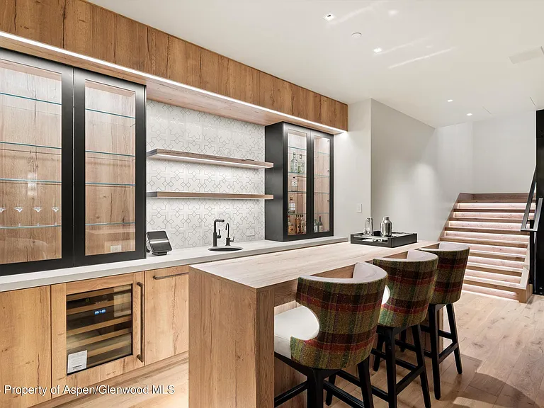 543 Walnut St #B — Photo 11