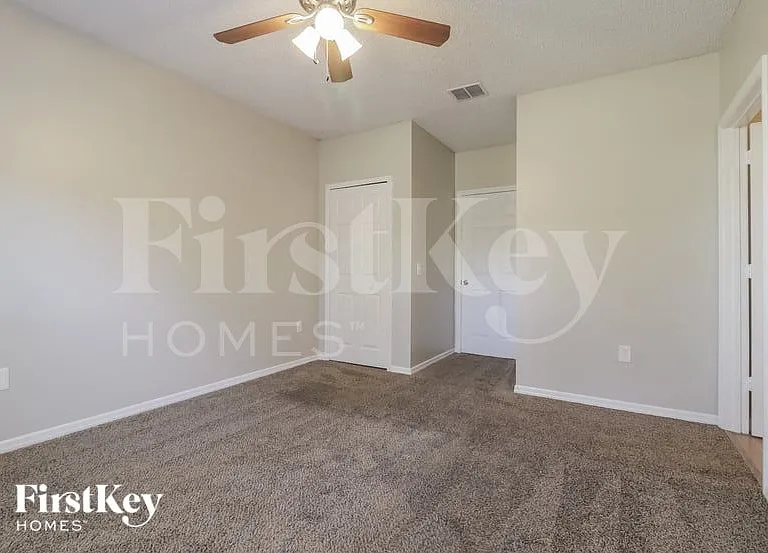 115 Marsh St — Photo 6