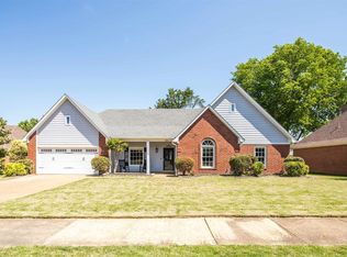 568 Charles Hamilton Dr, Collierville, TN 38017
