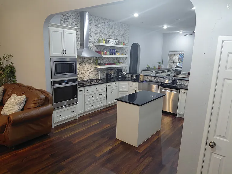 713 Regiment Way — Photo 3