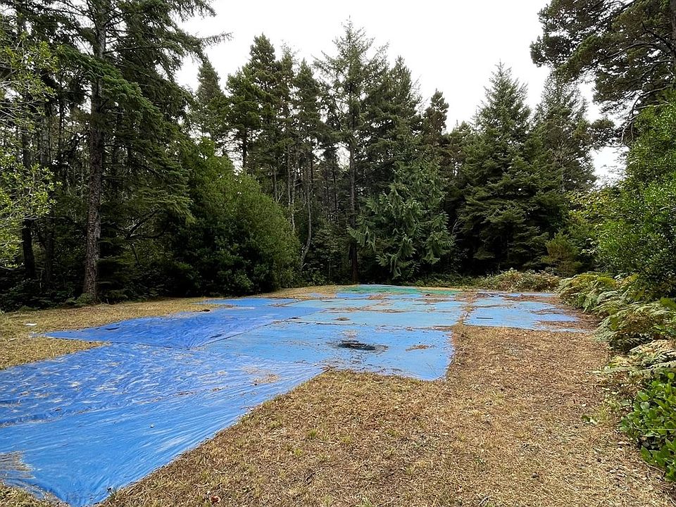 2nd image of 54529 Beach Loop Rd