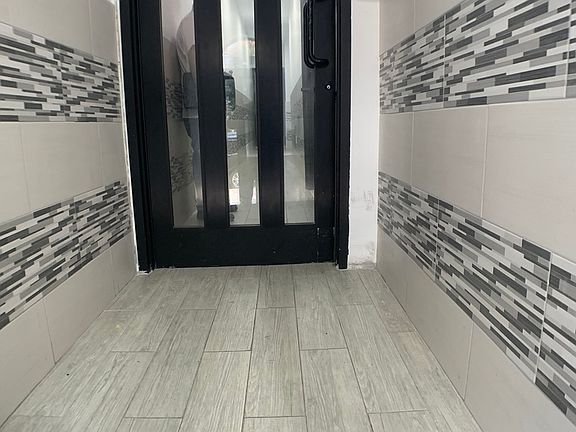 3rd image of 25-55 33rd St #2F2