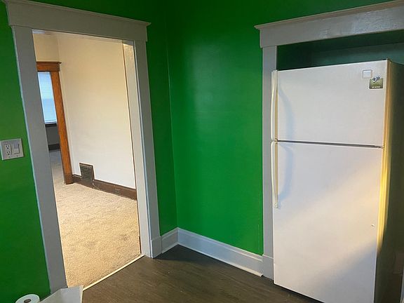5th image of 926 Harris Ave Floor 2