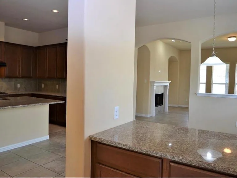 7219 Pearl Terrace Ln — Photo 35