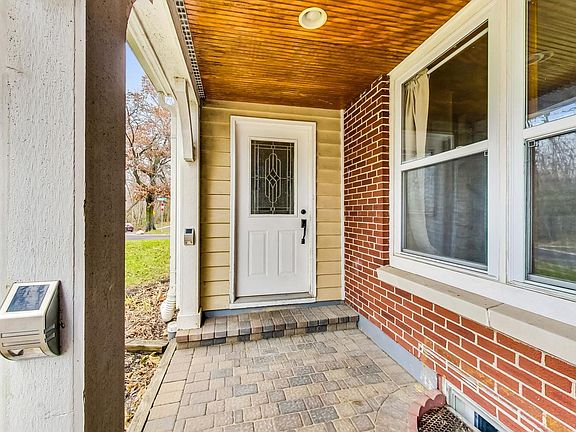 3rd image of 26301 N Acorn Ln
