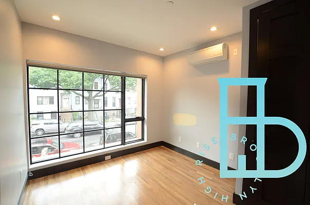 Rented by Miron Realty Group | media 35