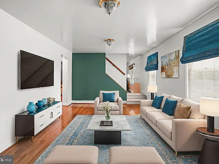 718 Mimosa Cove Rd — Photo 1