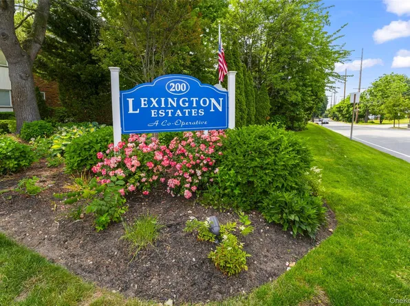200 Lexington Ave #12E, Oyster Bay, NY 11771