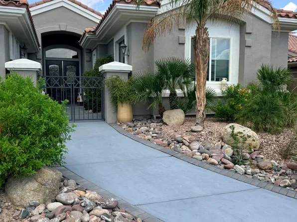 78220 Gray Hawk Dr, Palm Desert, CA 92211