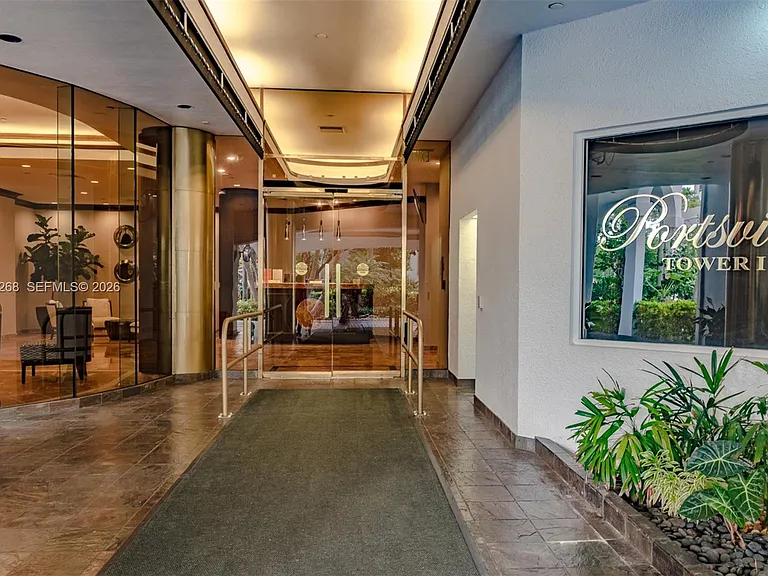 3610 Yacht Club Dr #511 — Photo 17