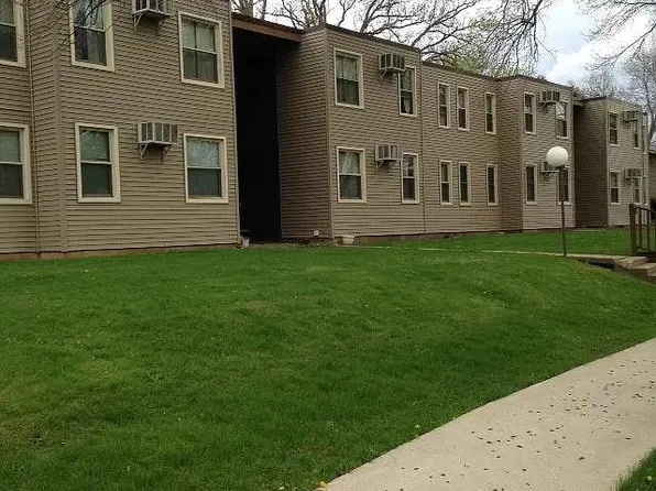 405 N Davis St APT 7, Anamosa, IA 52205