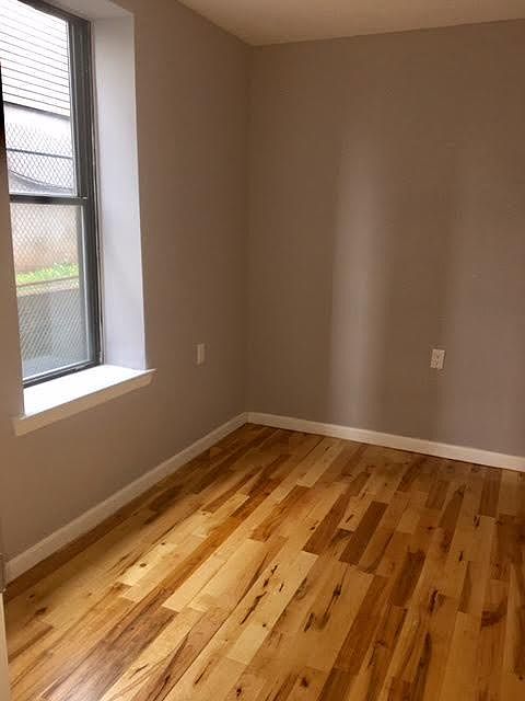 2nd image of 295 Hawthorne Ave APT 1D