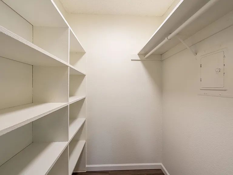 Oversized Closet | Creekwood | Apartments For Rent In Hayward CA
