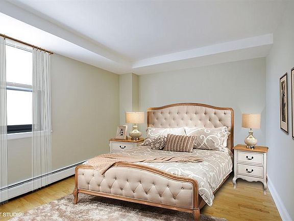 2nd image of 3637 N Pine Grove Ave #4A