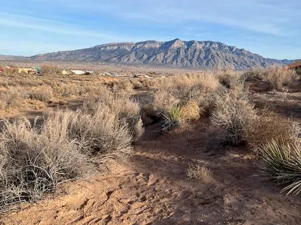 6420 Del Carmen Dr NE, Rio Rancho, NM 87144
