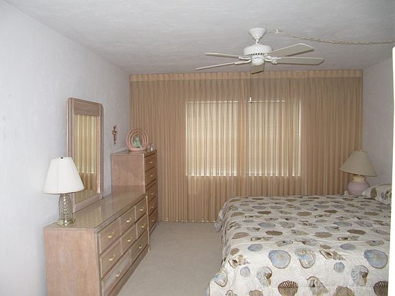 4th image of 354 Charlemagne Blvd APT E102