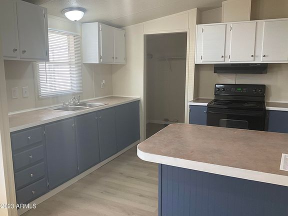4th image of 2292 N Ironwood Drive #114