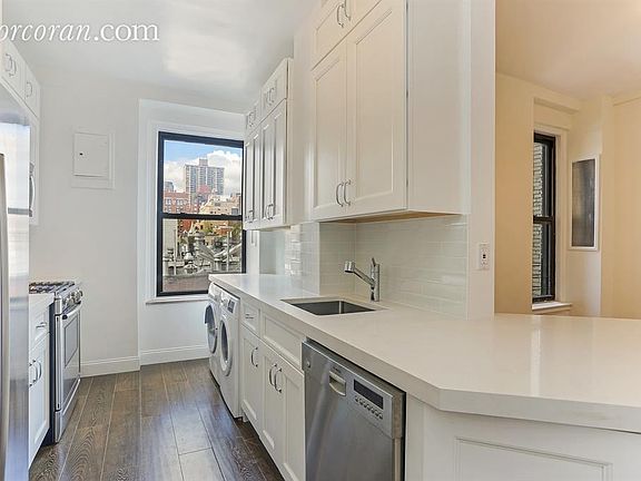 3rd image of 30 W 70th St APT 7B