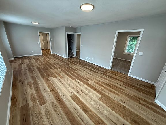 4th image of 612 Ada Ave