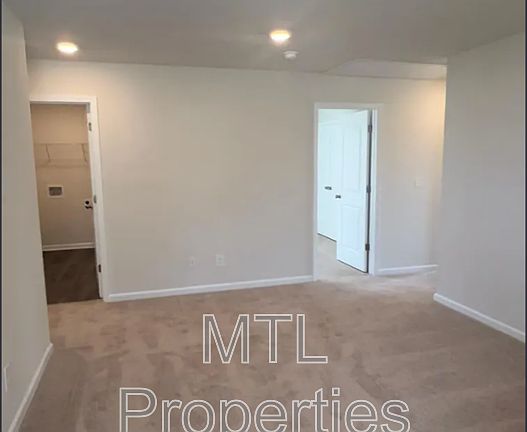 5th image of 2011 Weddington Pointe Dr