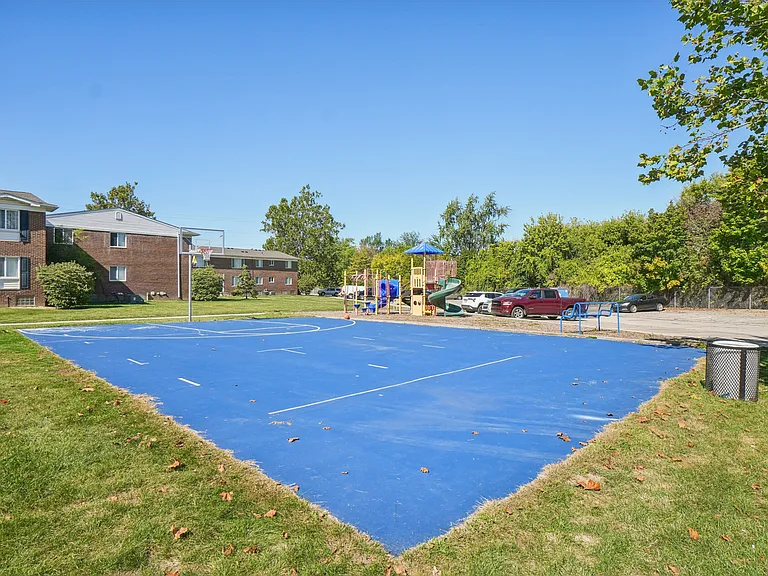 Southpointe Square — Photo 7