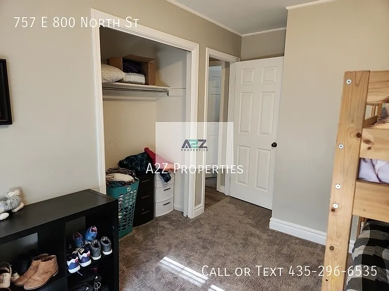 757 E 800 N — Photo 26