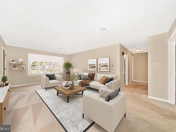 3rd image of 1616 Rock Creek Dr APT 4