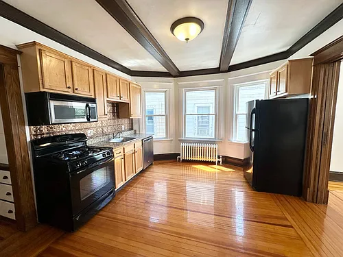 423 Hamilton St Photo 1