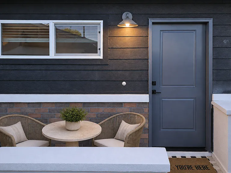 Earll 6 Townhomes — Photo 14