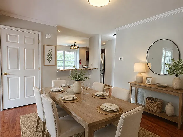 57 Phoenix Ct — Photo 5