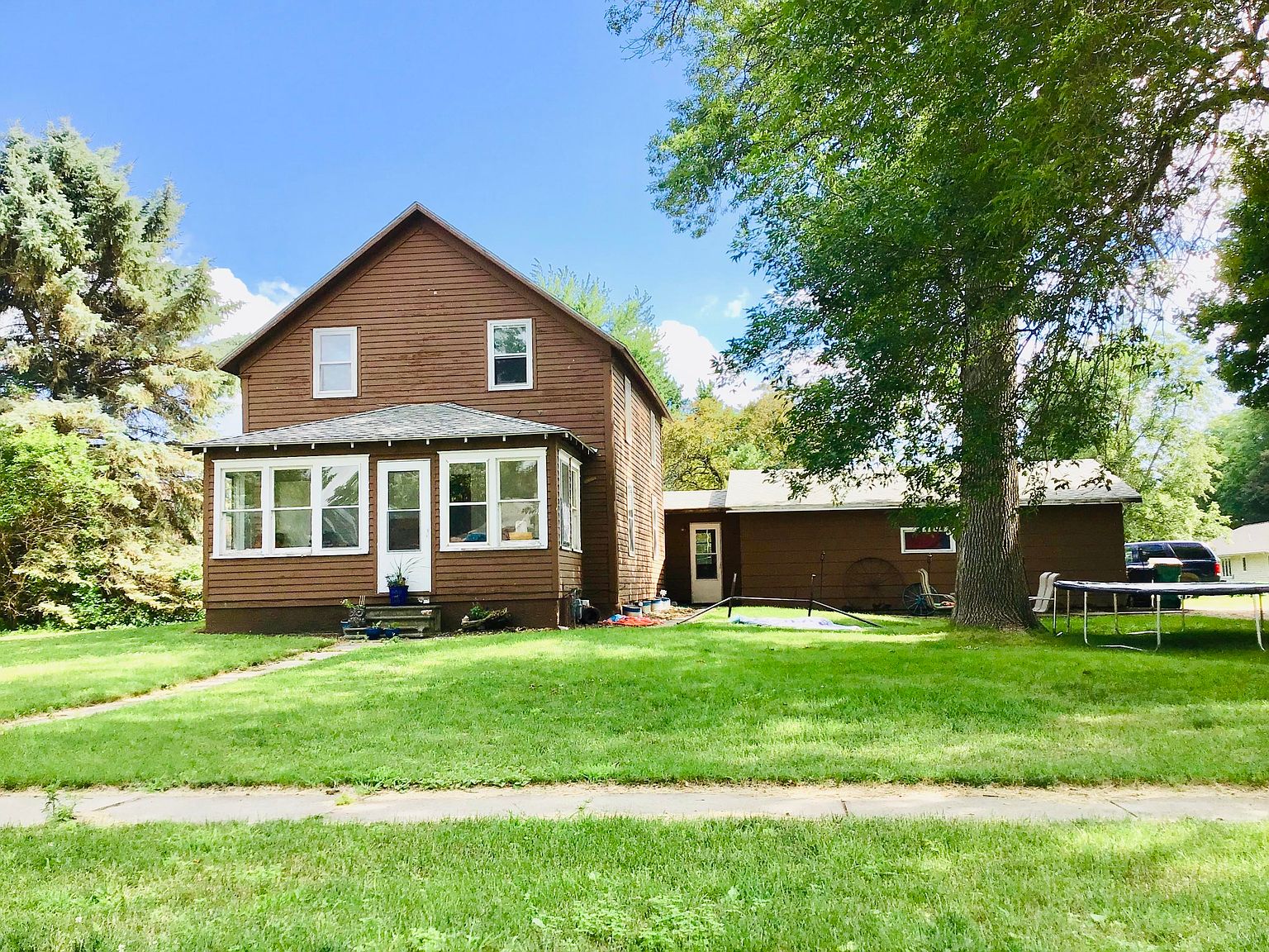302 Avenue D E, Lake Park, IA 51347 Zillow