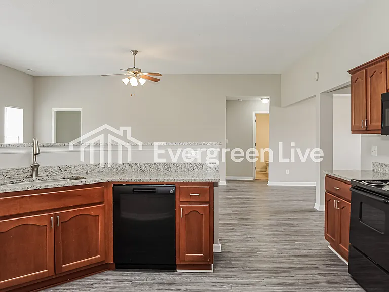 224 Guardian Dr — Photo 6
