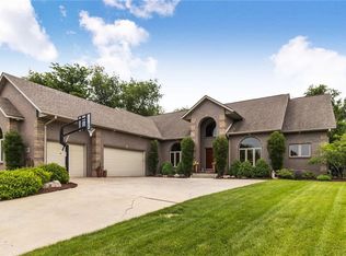 5568 Hardwicke Ct, Johnston, IA 50131