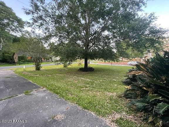 2nd image of 226 Tillou Andrus Dr