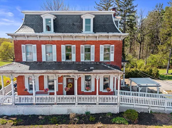 2620 Freysville Rd, Red Lion, PA 17356