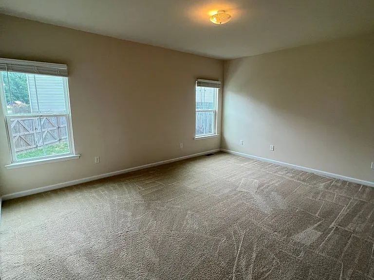 965 Eagle Pl N — Photo 24